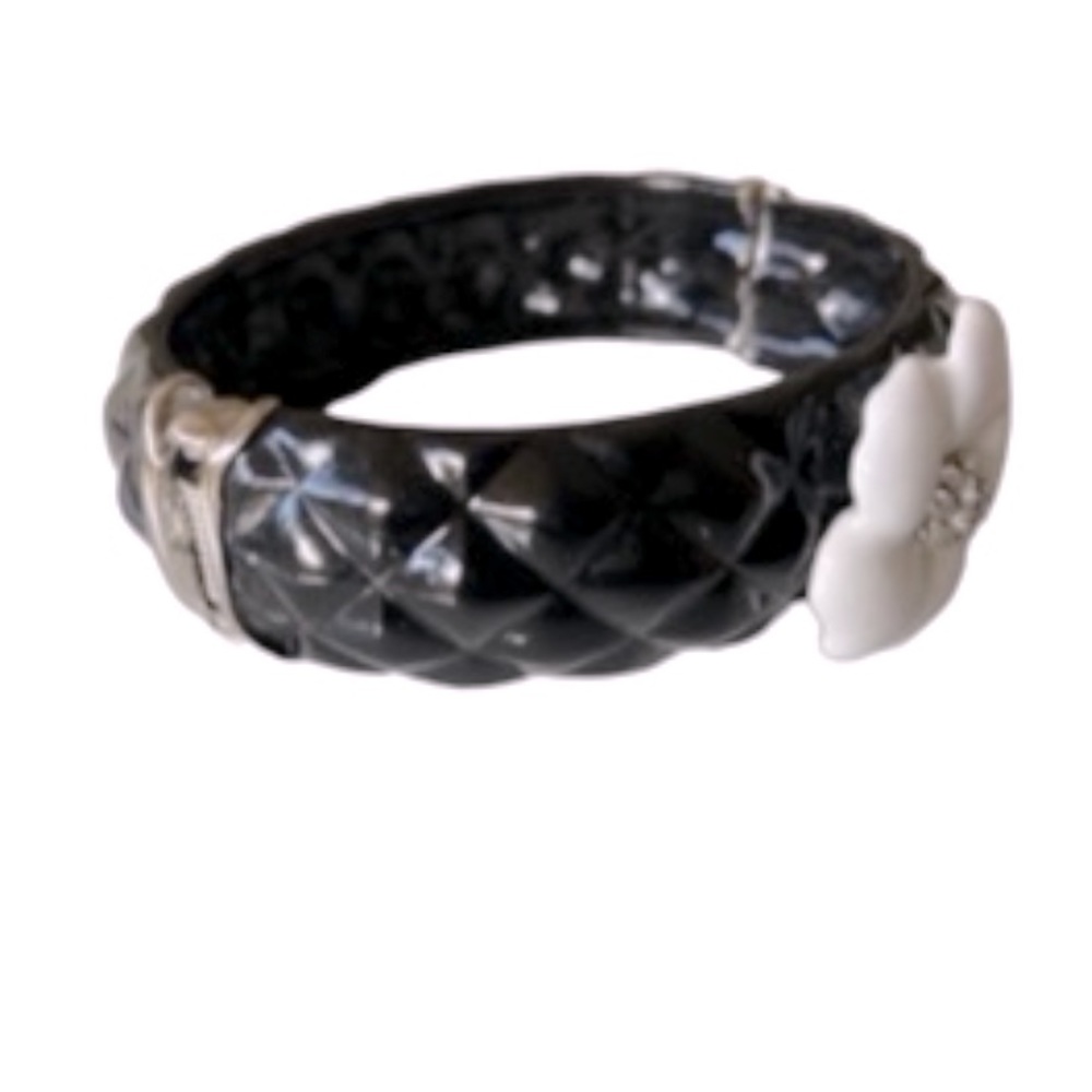BLACK ENAMEL BANGLE BRACELET W/ A WHITE ENAMEL FLOWER & CZS - Picture 7 of 16